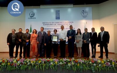 Entrega de la constancia de acreditación al programa de la Licenciatura de Médico Cirujano de la Facultad de Medicina, Campus Tampico 2000, del Instituto de Ciencias y Estudios Superiores de Tamaulipas