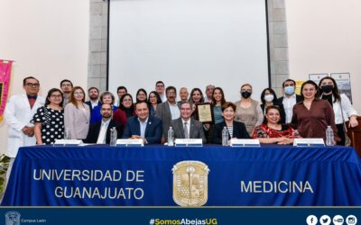 Entrega de Constancia al Programa Educativo de Médico Cirujano de la División de Ciencias de la Salud de la Universidad de Guanajuato, Campus León
