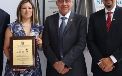 COMAEM felicita al Programa Académico de Médico Cirujano que se imparte en la Escuela de Medicina Saint Luke por lograr la acreditación internacional.