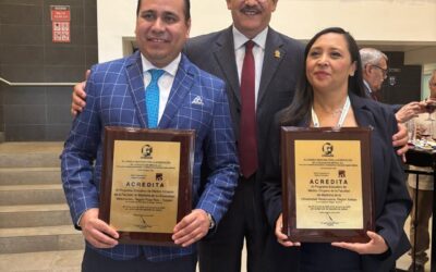 Ceremonia de entrega de la placa de acreditación al Programa Académico de Médico Cirujano que se imparte en la Facultad de Medicina de la Universidad Veracruzana, en dos regiones: Xalapa y Poza Rica–Tuxpan.