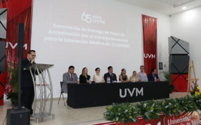 Ceremonia de entrega de la placa de acreditación al Programa de la Licenciatura en Medicina de la Universidad del Valle de México (UVM), Campus Hermosillo.