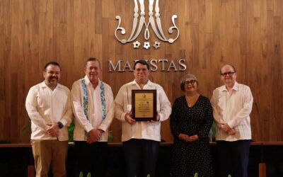 Entrega de Placa de Acreditación Internacional al Programa de Médico Cirujano de la Universidad Marista de Mérida